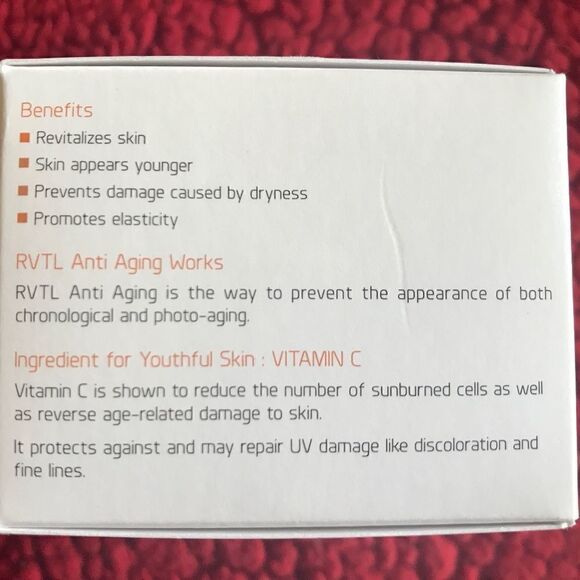 Anti Aging Cream by RVTL - Picture 4 of 5